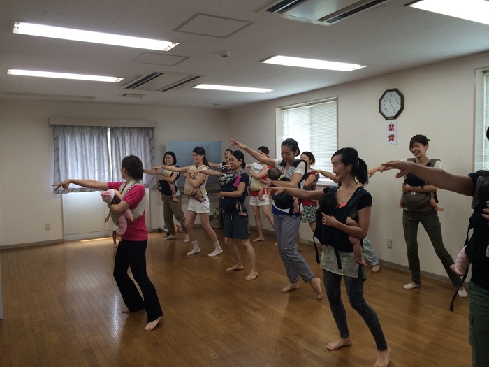 ベビーダンス教室「ISSYO-NI」画像