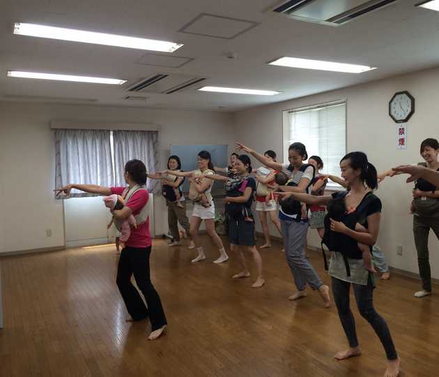 ベビーダンス教室「ISSYO-NI」画像"