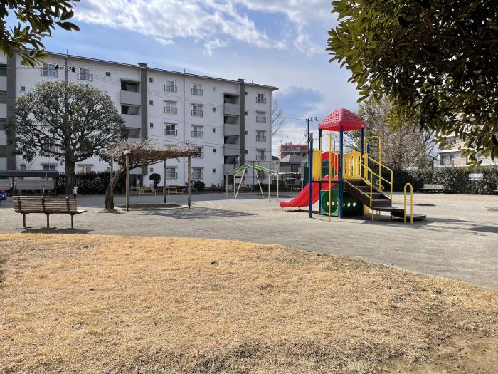 神代団地プレイロット（神代団地12号棟前の公園）画像