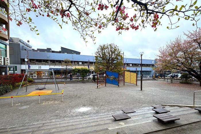 仙川駅前公園画像