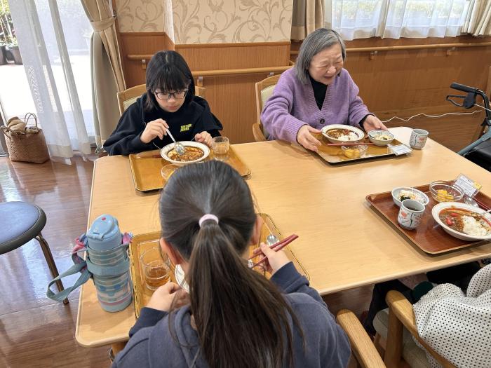SOMPO流こども食堂（そんぽの家調布多摩川）画像