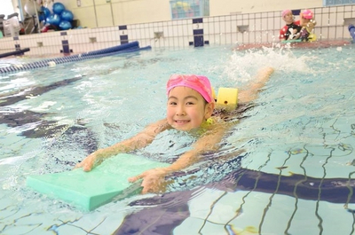 小学生対象　命を守るための水泳授業