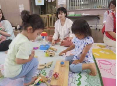夏休み仕様で開催中！　未就園児親子向け「子育てひろば」の画像