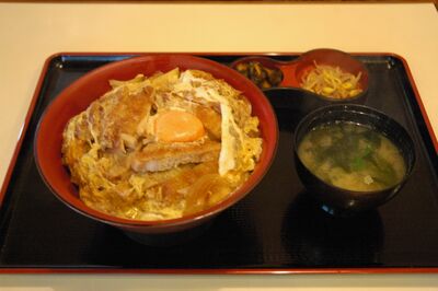 大人気!!　安い、旨い、セットメニュー！！