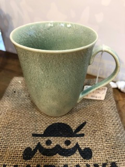 有田焼　真右ｴ門窯　鶯玉　マグカップ‐新‐　桐箱付